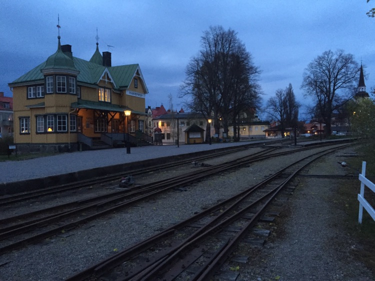 Men det verkar så dött här på stationen...